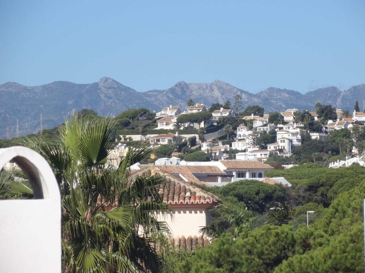 Beachfront Penthouse Apartment With Large Terrace And Breathtaking Sea Views Close To Marbella Spain Sitio de Calahonda Exteriér fotografie