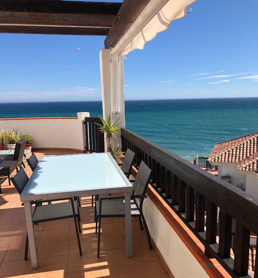 Beachfront Penthouse Apartment With Large Terrace And Breathtaking Sea Views Close To Marbella Spain Sitio de Calahonda Exteriér fotografie