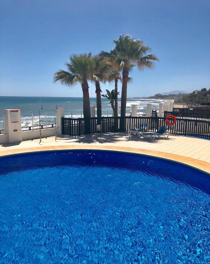 Beachfront Penthouse Apartment With Large Terrace And Breathtaking Sea Views Close To Marbella Spain Sitio de Calahonda Exteriér fotografie